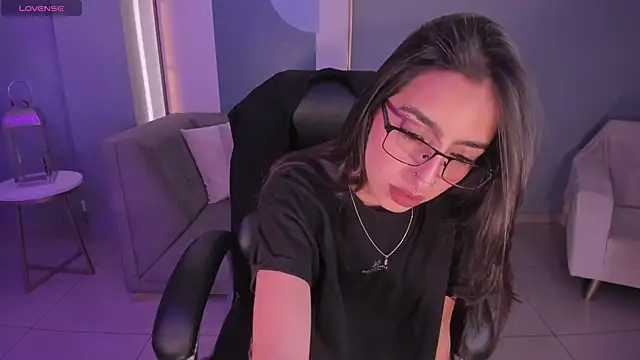 LarisaSmirnov online show from 11-21-25, 03:49