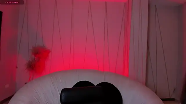 MaiaCollins online show from 09-11-25, 05:57