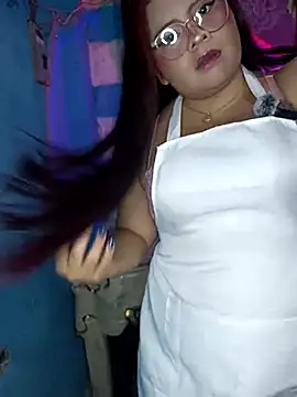 Snapshot of Trilyn25 chatting on 10-29-25, 02:58 Trilyn25 online show from 10-29-25, 02:58