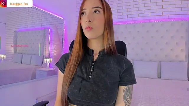 Snapshot of Morggan_Fox_ chatting on 10-17-25, 03:31 Morggan Fox online show from 10-17-25, 03:31