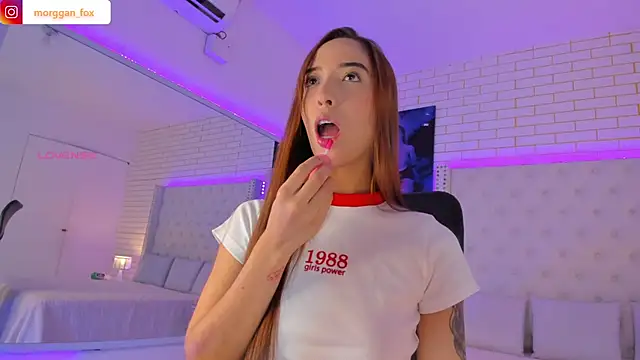 Snapshot of Morggan_Fox_ chatting on 11-20-25, 04:34 Morggan Fox online show from 11-20-25, 04:34