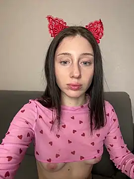 Snapshot of MiaaLoveeee chatting on 03-18-25, 10:15 MiaaLoveeee online show from 03-18-25, 10:15