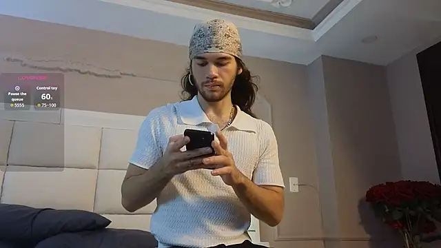 Snapshot of FreyrVik chatting on 10-17-25, 07:38 FreyrVik online show from 10-17-25, 07:38