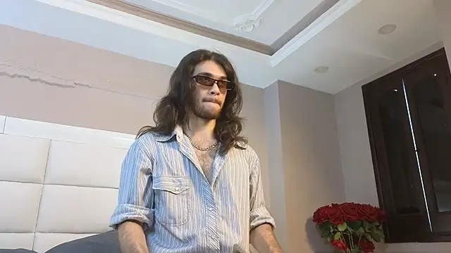 Snapshot of FreyrVik chatting on 10-20-25, 05:46 FreyrVik online show from 10-20-25, 05:46