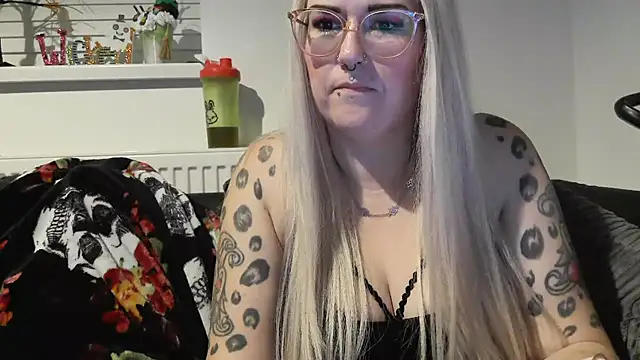 Sizzling Indie36 online show from 10-21-25, 08:31