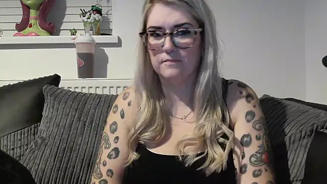 Sizzling Indie36 online show from 11-13-25, 08:19