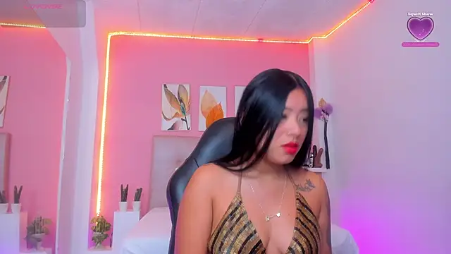 Snapshot of Molly_h0t chatting on 11-01-25, 12:29 Molly h0t online show from 11-01-25, 12:29