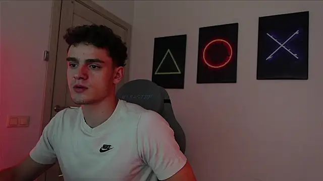 Snapshot of Brad_Holloway chatting on 09-10-25, 05:13 Brad Holloway online show from 09-10-25, 05:13