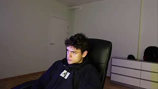 Snapshot of Brad_Holloway chatting on 10-25-25, 07:30 Brad Holloway online show from 10-25-25, 07:30