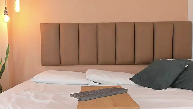 honeygray02 online show from 10-24-25, 12:23