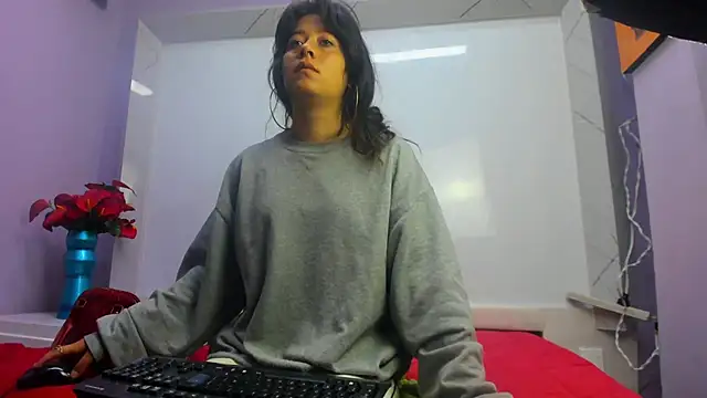 Snapshot of Lizeth_Garcia chatting on 01-09-26, 12:08 Lizeth Garcia online show from 01-09-26, 12:08