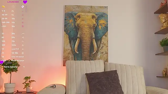 Snapshot of AliceCorner chatting on 02-07-26, 12:20 AliceCorner online show from 02-07-26, 12:20