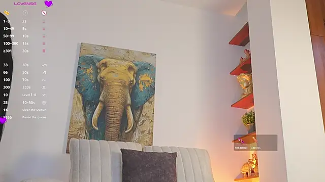 Snapshot of AliceCorner chatting on 02-12-26, 12:22 AliceCorner online show from 02-12-26, 12:22