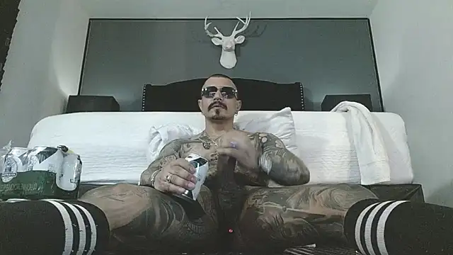 danilog515 online show from 04-15-26, 01:23