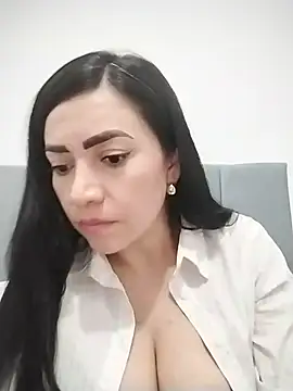 scarlet evanss online show from 10-16-25, 09:49