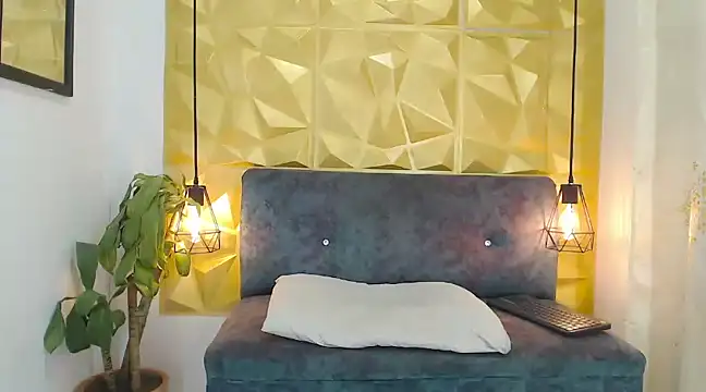 Snapshot of Hidann_22 chatting on 03-15-25, 03:18 Hidann 22 online show from 03-15-25, 03:18