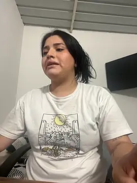 pareja curiosa19 online show from 10-16-25, 12:22