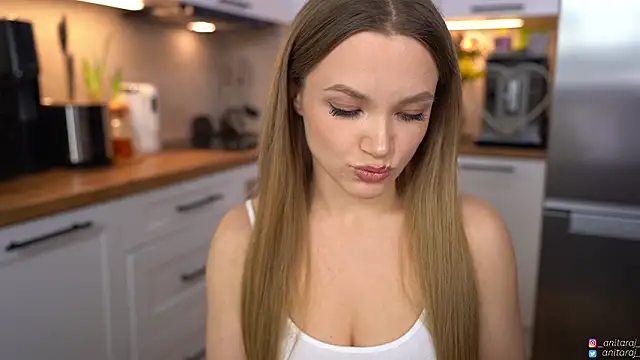 anitaraj  online show from 03-19-26, 09:41