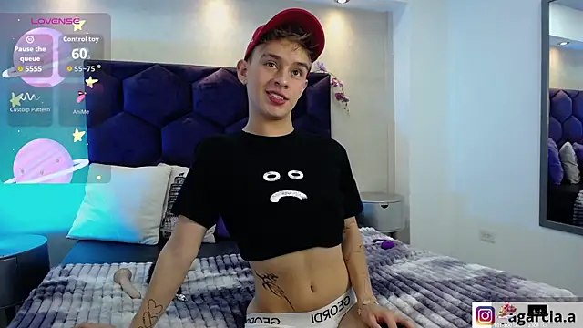 LiamWildx20 online show from 09-11-25, 04:45