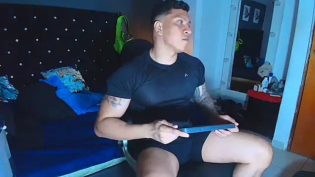 ethan dalton  online show from 11-19-25, 03:17