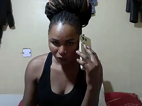 Creamy-Aisha online show from 10-28-25, 03:14