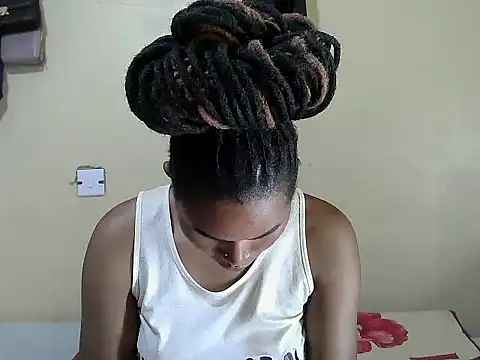 Creamy-Aisha online show from 11-23-25, 10:26