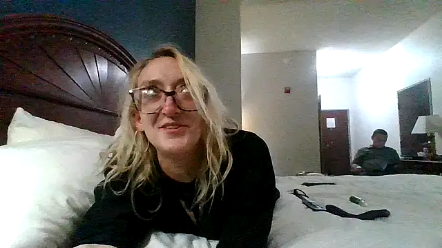 Snapshot of Kittaekatt chatting on 02-12-26, 10:54 Kittaekatt online show from 02-12-26, 10:54