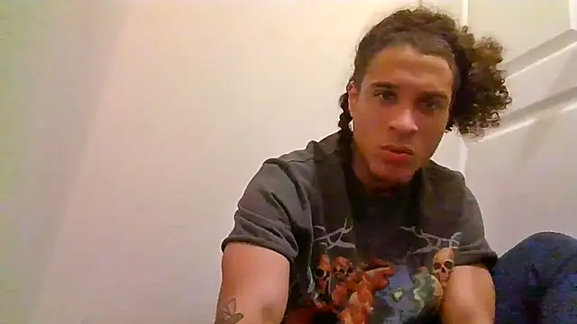 Snapshot of shurthingx chatting on 05-20-26, 11:00 shurthingx online show from 05-20-26, 11:00