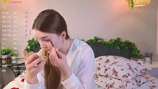 ConstanceHelms online show from 11-10-25, 05:06