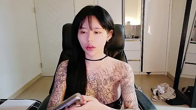 Snapshot of tangju7 chatting on 12-01-25, 01:38 tangju7 online show from 12-01-25, 01:38