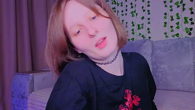 Snapshot of c0ralynx chatting on 07-17-26, 07:08 c0ralynx online show from 07-17-26, 07:08