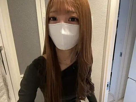 Snapshot of yunayuna_1231 chatting on 12-23-25, 02:42 yunayuna 1231 online show from 12-23-25, 02:42