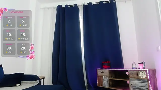 Snapshot of TerresaDiamond chatting on 11-24-25, 06:57 TerresaDiamond online show from 11-24-25, 06:57