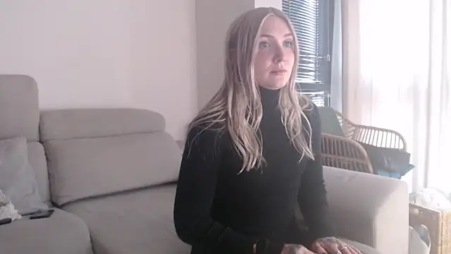 Snapshot of tattoobbgirl chatting on 11-29-25, 04:10 tattoobbgirl online show from 11-29-25, 04:10