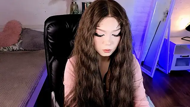 Snapshot of maddymystie chatting on 06-02-26, 01:46 maddymystie online show from 06-02-26, 01:46