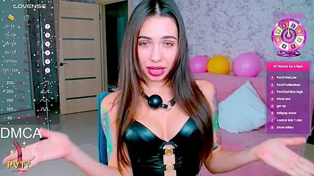 Snapshot of vinkiepinkie chatting on 09-14-25, 05:12 vinkiepinkie online show from 09-14-25, 05:12