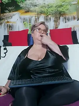 QueenPammy1 online show from 11-13-25, 05:06