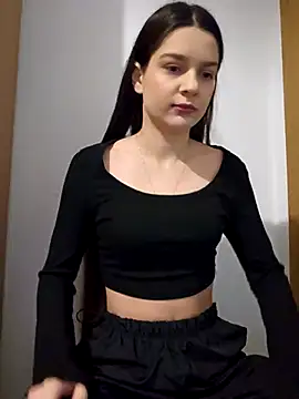 Snapshot of EvieSexy chatting on 03-22-25, 07:15 EvieSexy online show from 03-22-25, 07:15