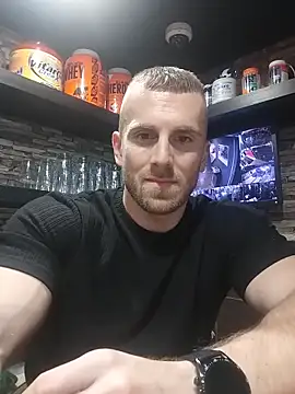 Snapshot of trainwithme chatting on 10-29-25, 12:18 trainwithme online show from 10-29-25, 12:18