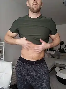 Snapshot of trainwithme chatting on 11-05-25, 08:36 trainwithme online show from 11-05-25, 08:36