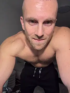 Snapshot of trainwithme chatting on 11-26-25, 08:59 trainwithme online show from 11-26-25, 08:59