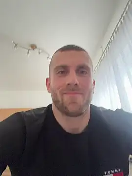 Snapshot of trainwithme chatting on 01-09-26, 09:34 trainwithme online show from 01-09-26, 09:34