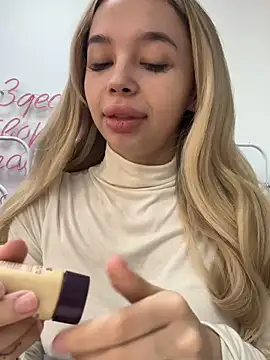 Snapshot of katyevance chatting on 02-10-26, 07:56 katyevance online show from 02-10-26, 07:56