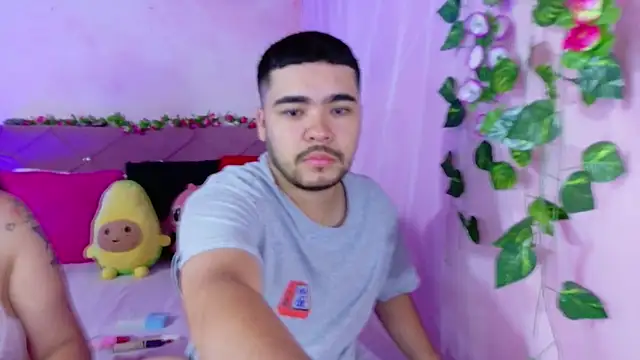  mia and mike  online show from 10-06-25, 12:46