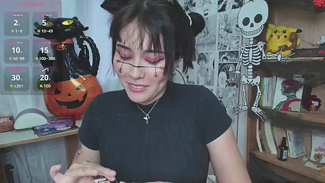 MitsuChan  online show from 10-27-25, 10:14