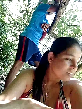 Snapshot of perversumm chatting on 09-27-25, 07:19 perversumm online show from 09-27-25, 07:19