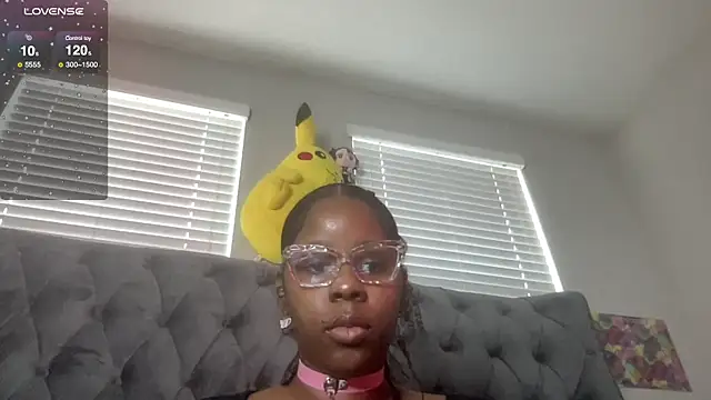 Snapshot of piscesaurora chatting on 03-22-25, 12:57 piscesaurora online show from 03-22-25, 12:57