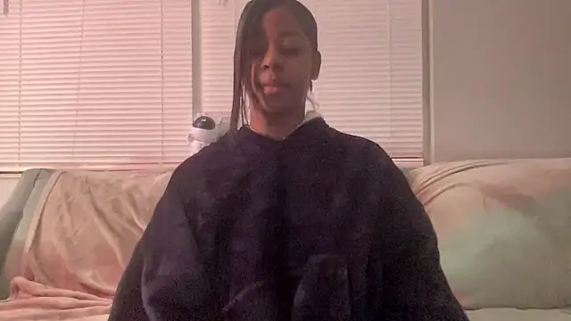 Snapshot of piscesaurora chatting on 01-12-26, 12:38 piscesaurora online show from 01-12-26, 12:38