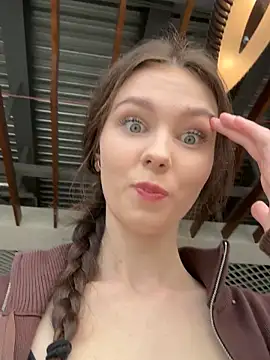 MilaBee online show from 09-11-25, 08:25