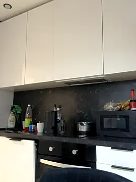 MilaBee online show from 10-07-25, 10:12